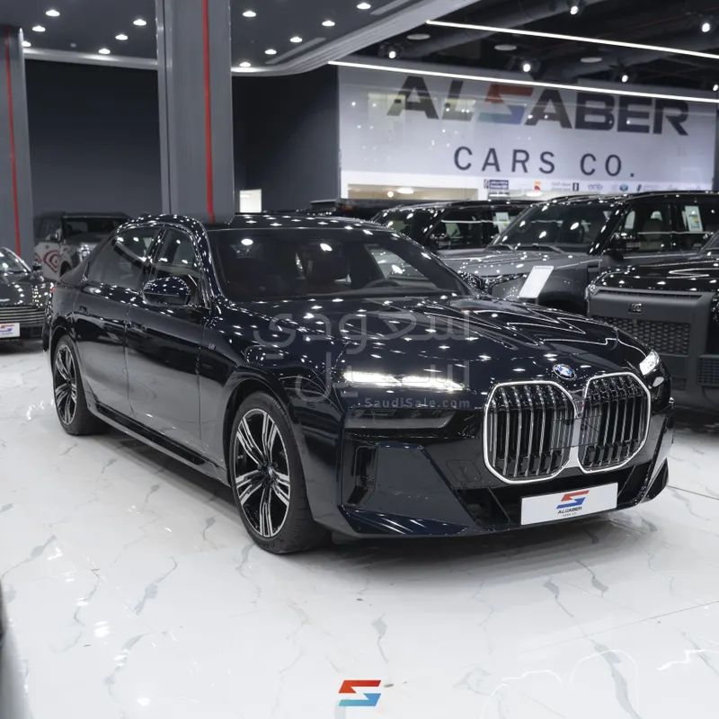 2026 بي ام دبليو الفئة السابعة 735أي