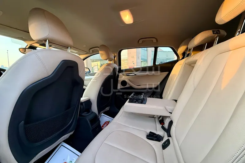 2021 BMW X Series 2
