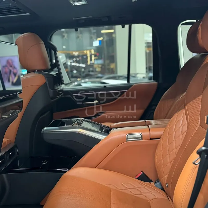 2022 Lexus LX 600 vip