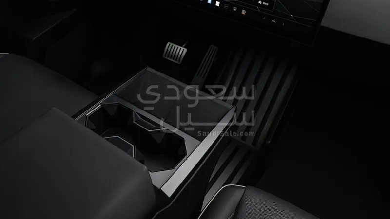 2025 تيسلا سايبر تراك