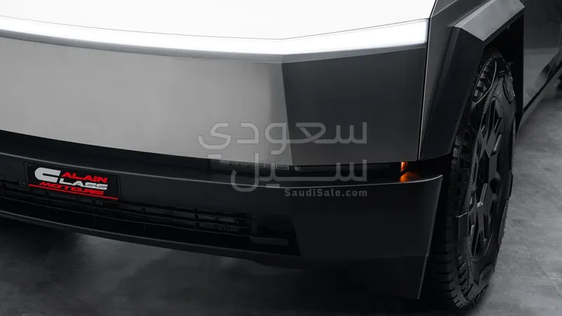2025 تيسلا سايبر تراك