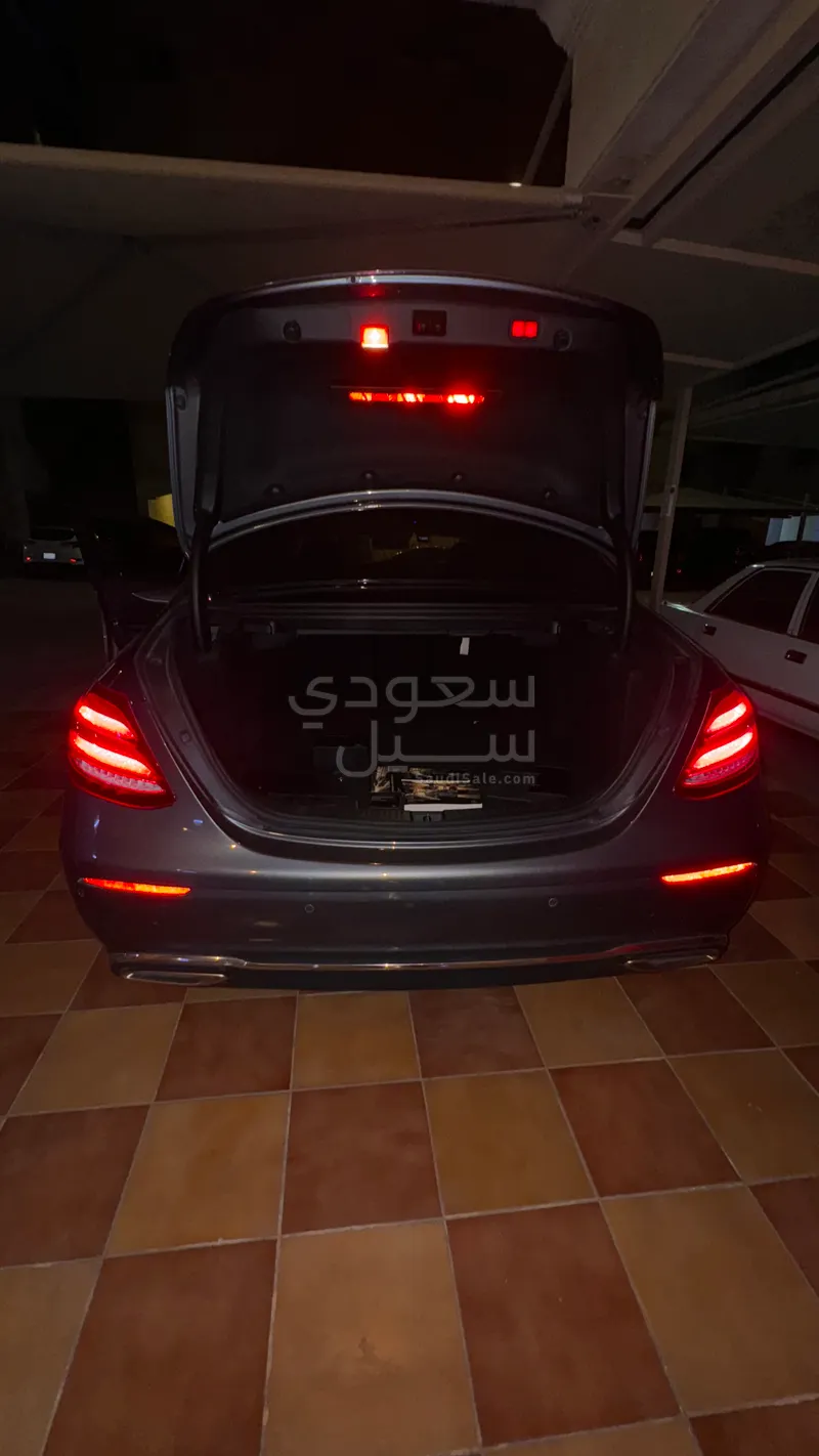 2019 Mercedes-Benz E 300