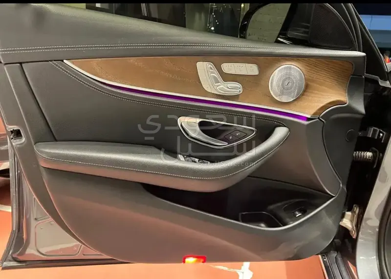 2019 Mercedes-Benz E 300