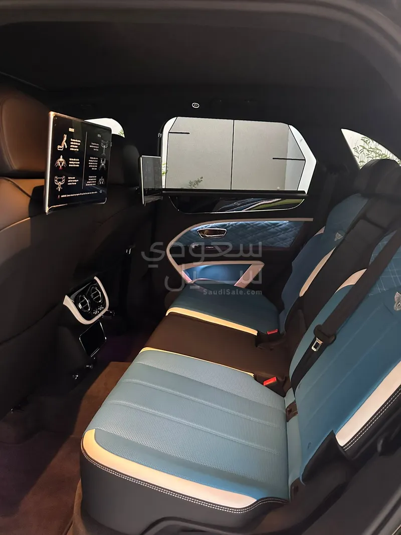 2023 Bentley Bentayga
