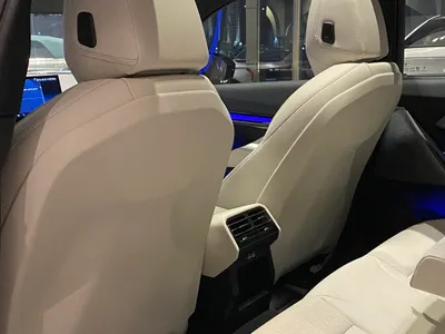 2025 بي ام دبليو الفئة الخامسة 520 أي إم كت