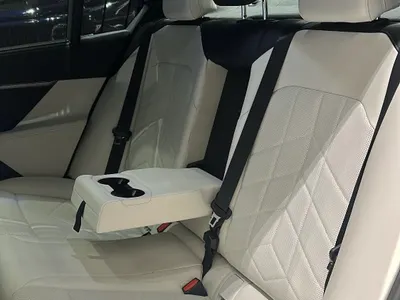 2025 BMW 5 Series 520i Mkit