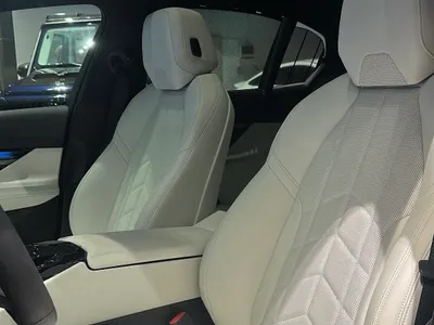 2025 BMW 5 Series 520i Mkit