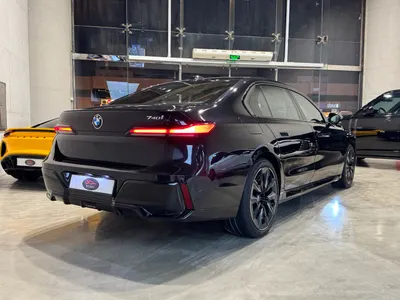 2023 BMW 7 Series 740i