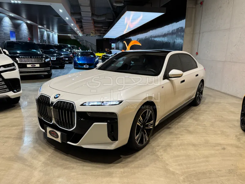 2023 BMW 7 Series 740i