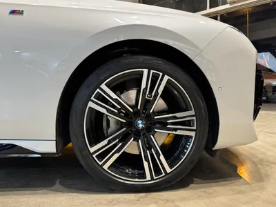 2023 BMW 7 Series 740i