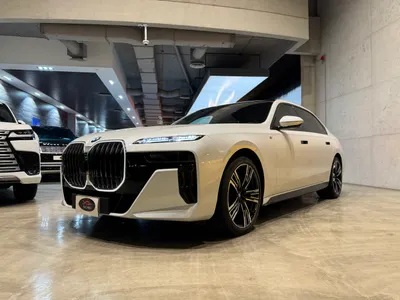 2023 BMW 7 Series 740i