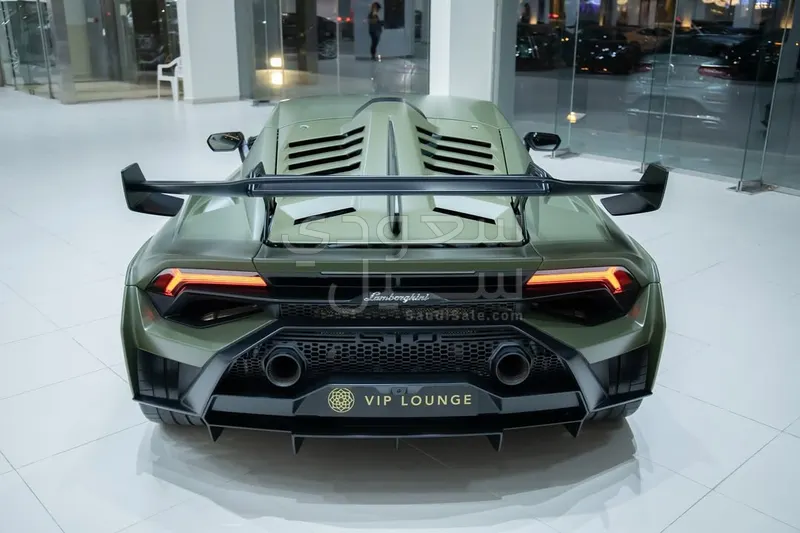 2022 Lamborghini Huracán STO