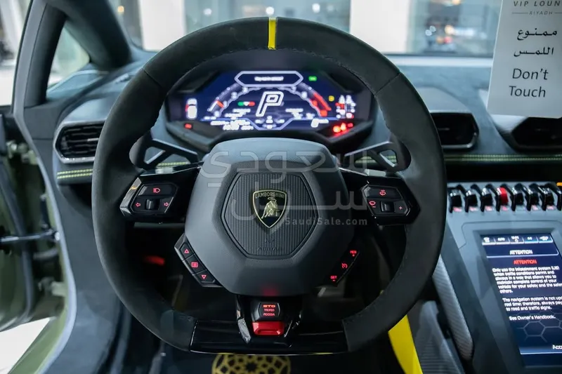 2022 Lamborghini Huracán STO