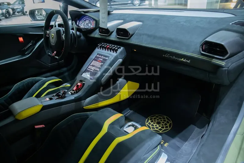 2022 Lamborghini Huracán STO