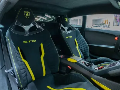 2022 Lamborghini Huracán STO