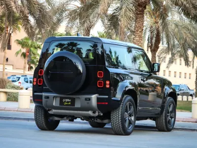 2025 لاند روفر ديفيندر اس اي