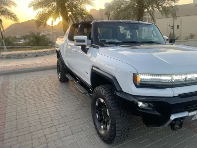 2022 جي ام سي همر اتش اي في
