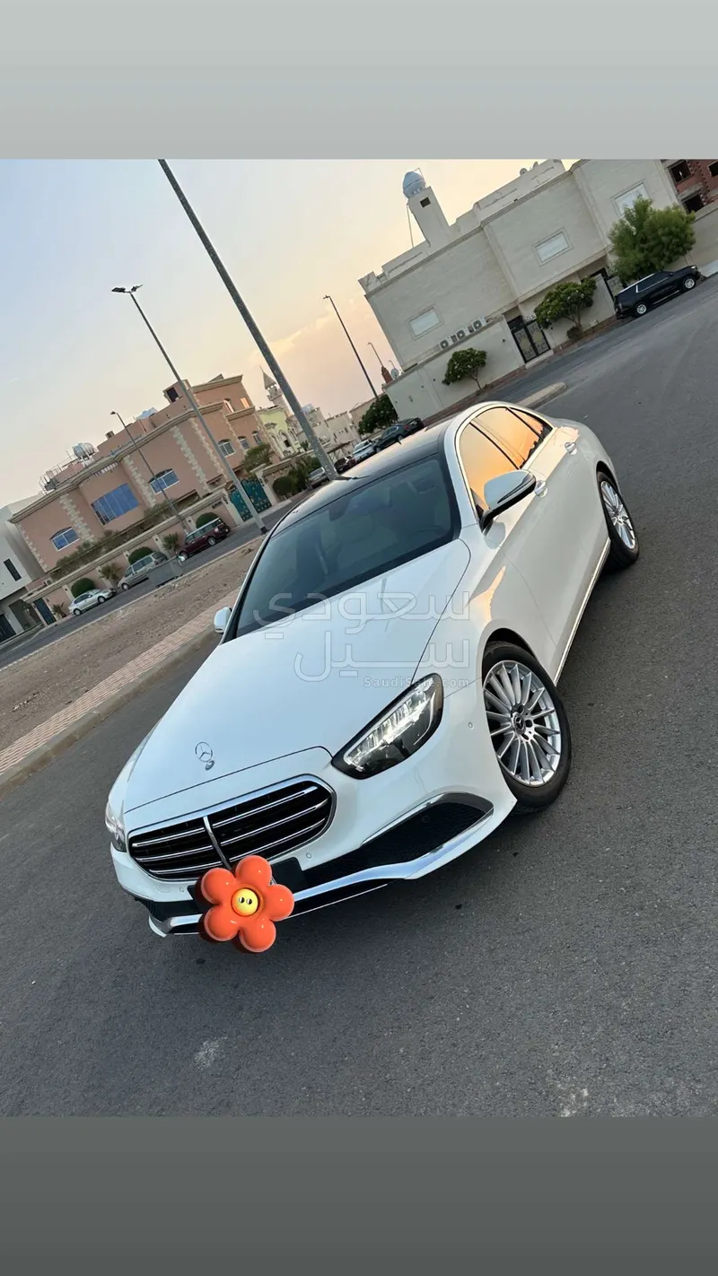 2021 Mercedes-Benz E 200