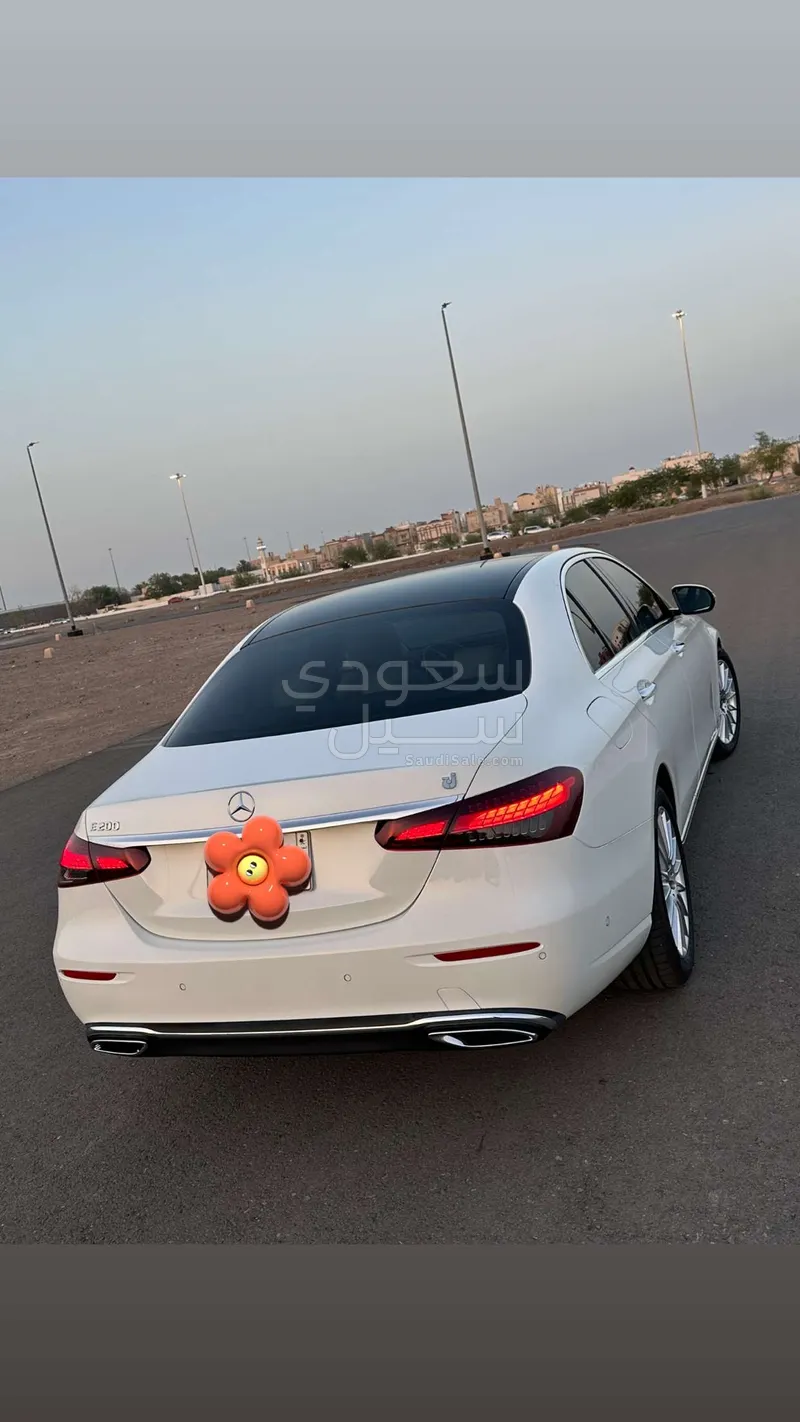 2021 Mercedes-Benz E 200