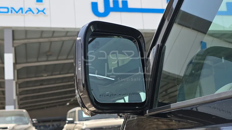 2025 لاند روفر ديفيندر 110