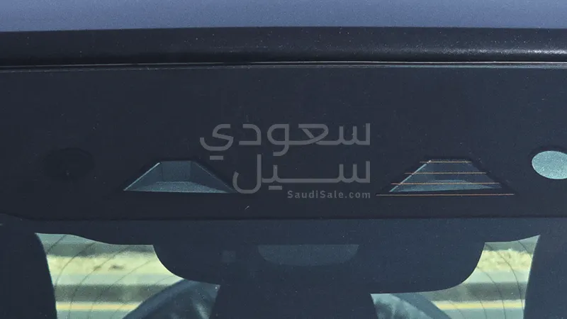 2025 لاند روفر ديفيندر 110