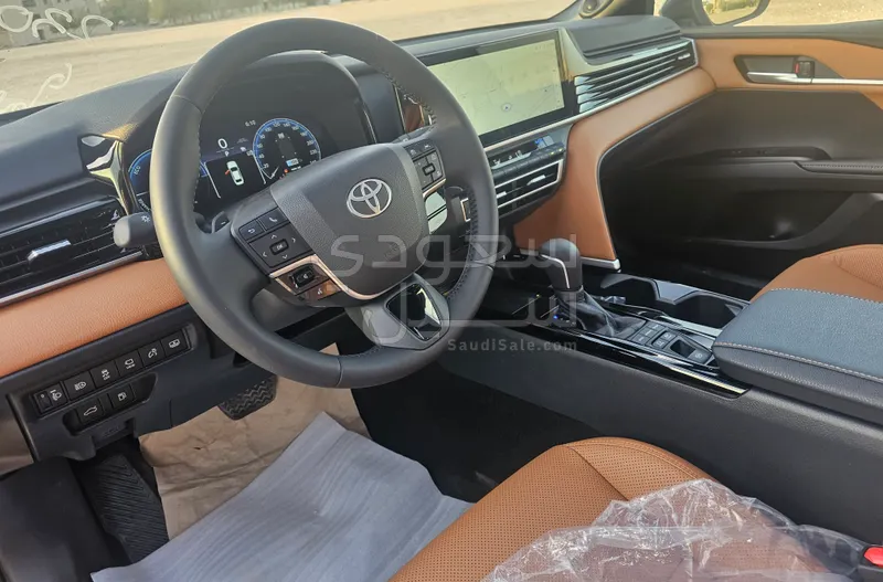 2025 Toyota Camry Lumiere