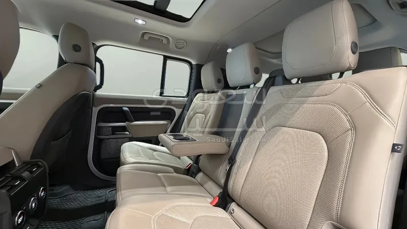 2023 Land Rover Defender 130