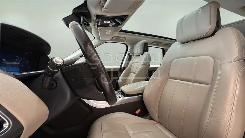 2020 Land Rover Range Rover Sport SE