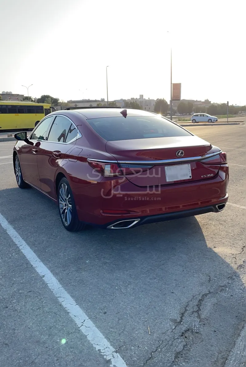 2019 Lexus ES 350