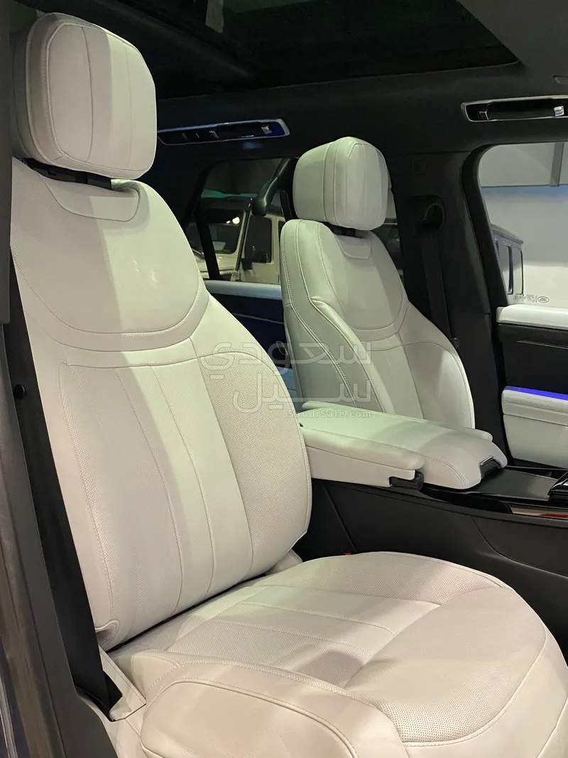 2023 Land Rover Range Rover Sport SE