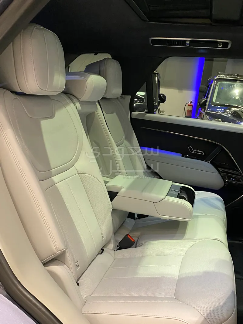 2023 Land Rover Range Rover Sport SE