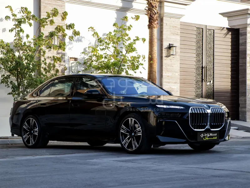 2024 BMW 7 Series 735i
