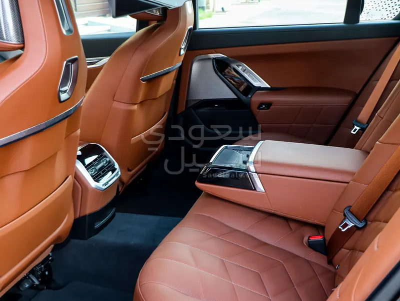 2024 BMW 7 Series 735i