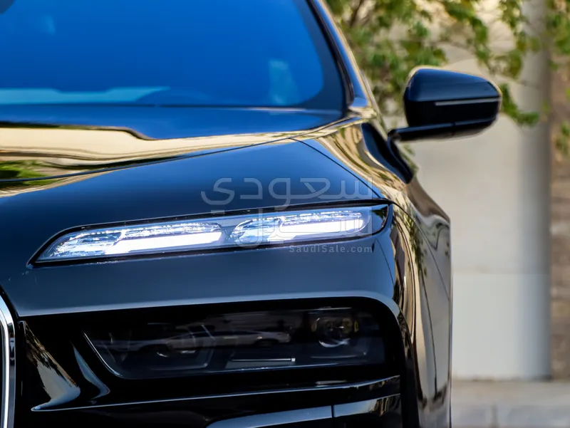 2024 BMW 7 Series 735i