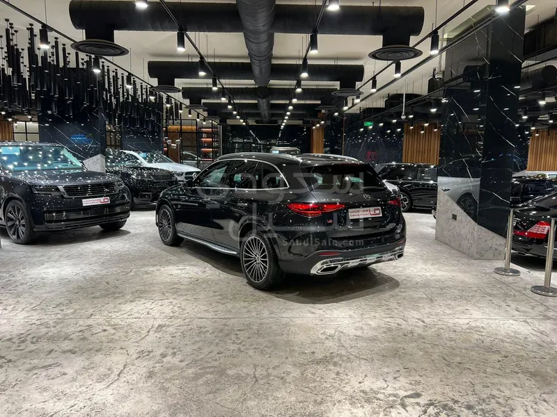 2023 Mercedes-Benz GLC 300