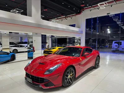 2015 فيراري اف 12