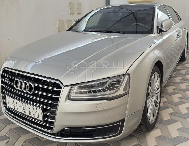 2016 اودي اي 8 50 تي إي اف اي