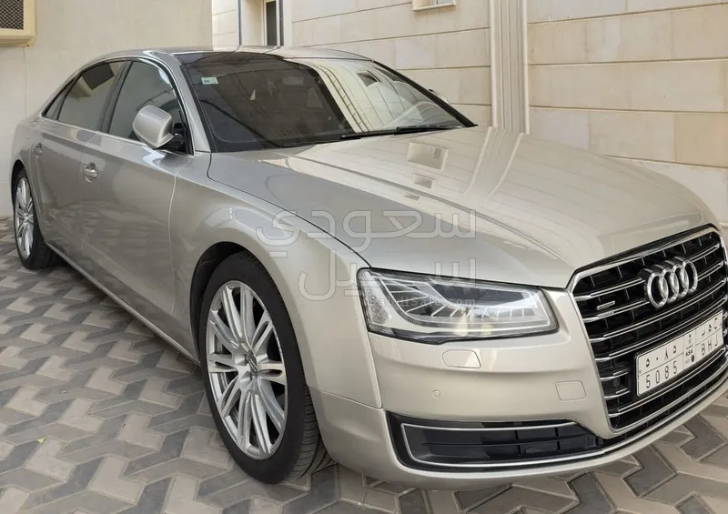 2016 اودي اي 8 50 تي إي اف اي