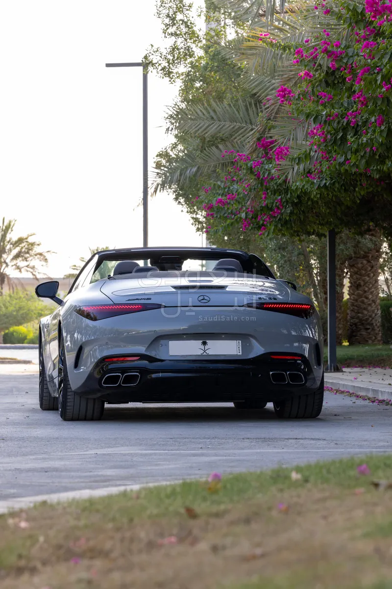 2022 Mercedes-Benz SL 63 AMG
