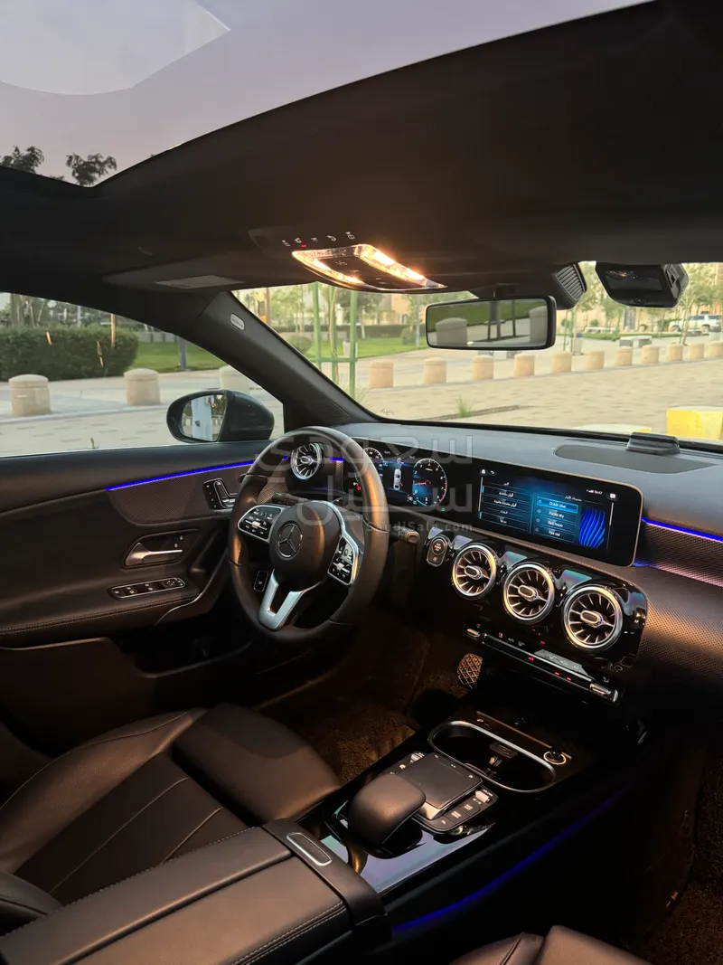 2020 Mercedes-Benz A 220
