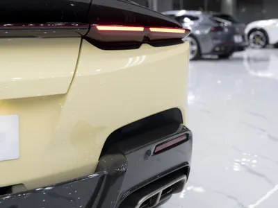 2025 فيراري 12 سيليندر