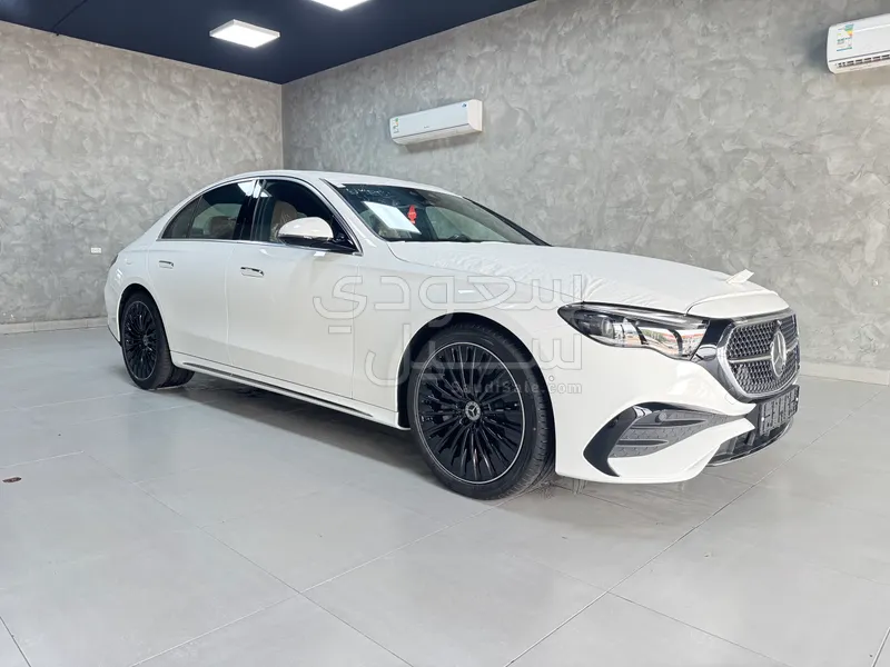2025 Mercedes-Benz E 300