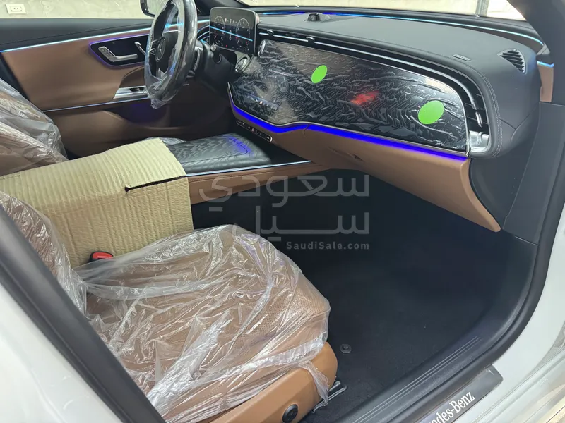 2025 Mercedes-Benz E 300