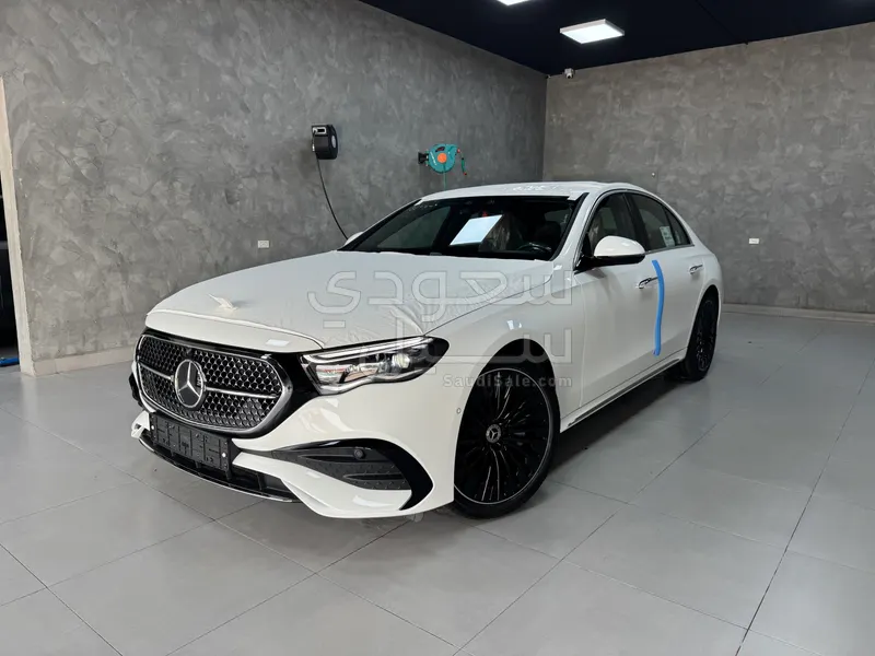 2025 Mercedes-Benz E 300