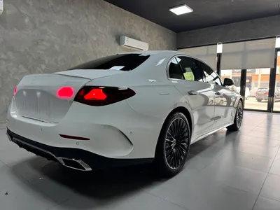 2025 Mercedes-Benz E 300