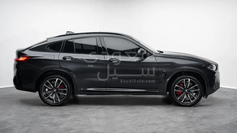 2025 BMW X Series 4 30i