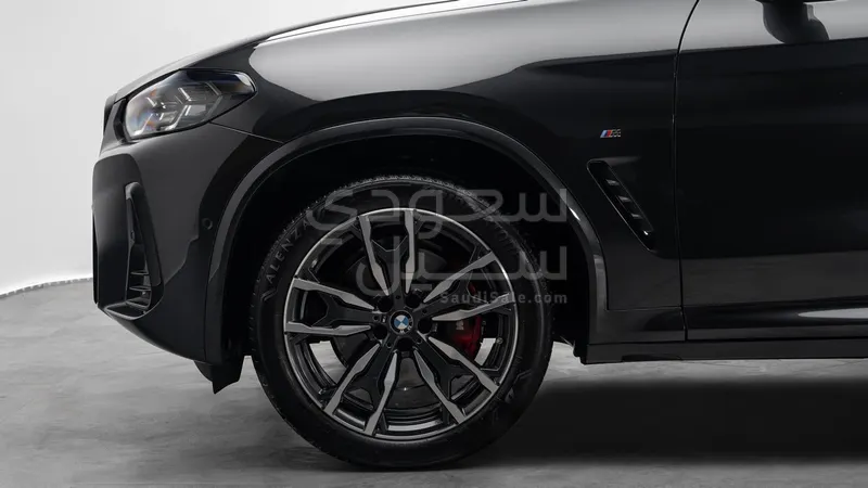 2025 BMW X Series 4 30i