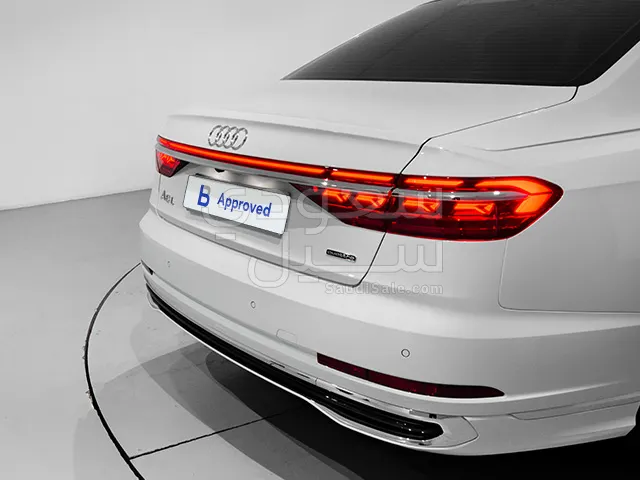 2023 اودي اي 8 50 تي إي اف اي