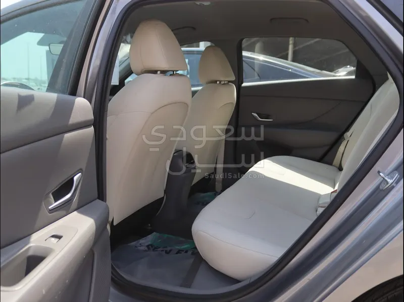 2021 هيونداي النترا