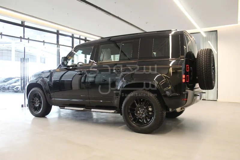 2025 Land Rover Defender 110